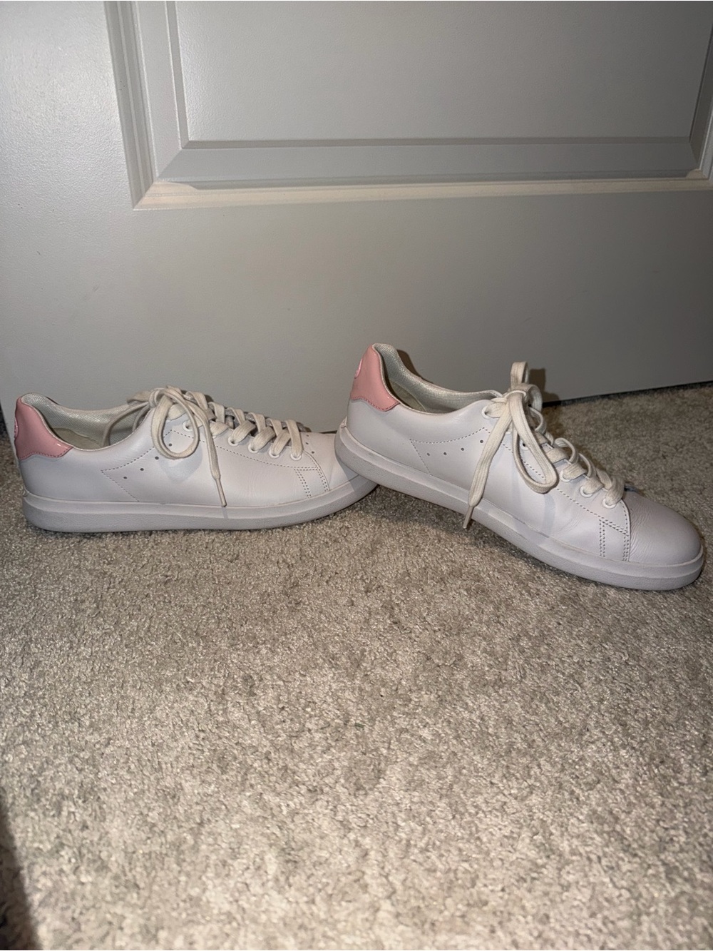 Tory Burch White Leather Low-Top Sneakers with Pink Heel - Picture 3 of 4